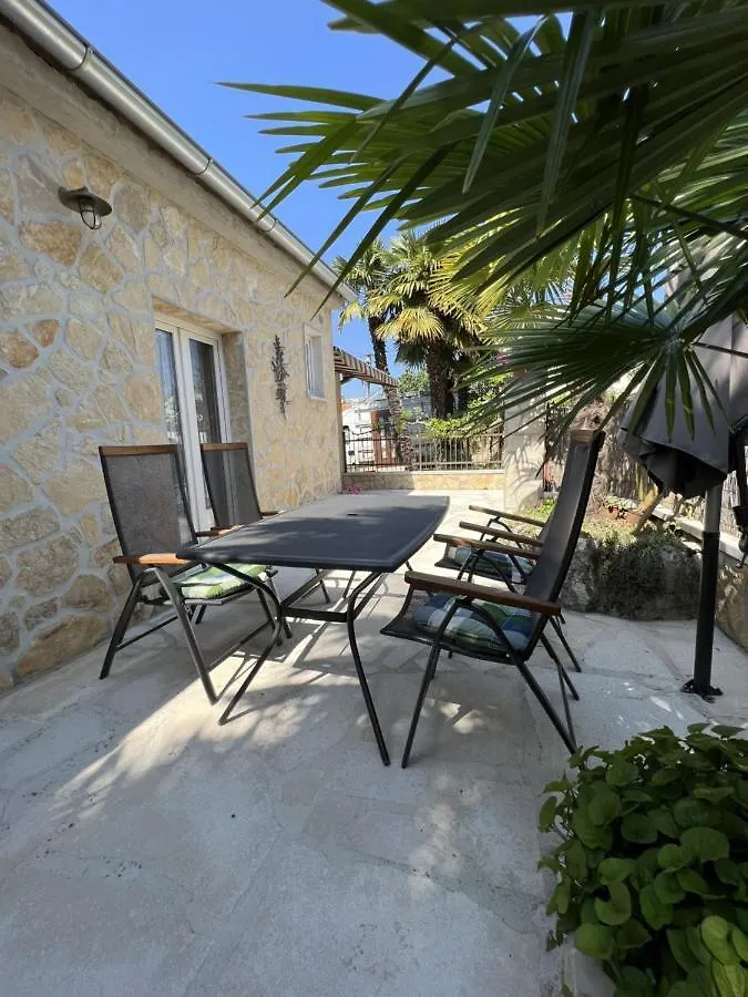 Apartment Apartmani Palme Funtana Croatia