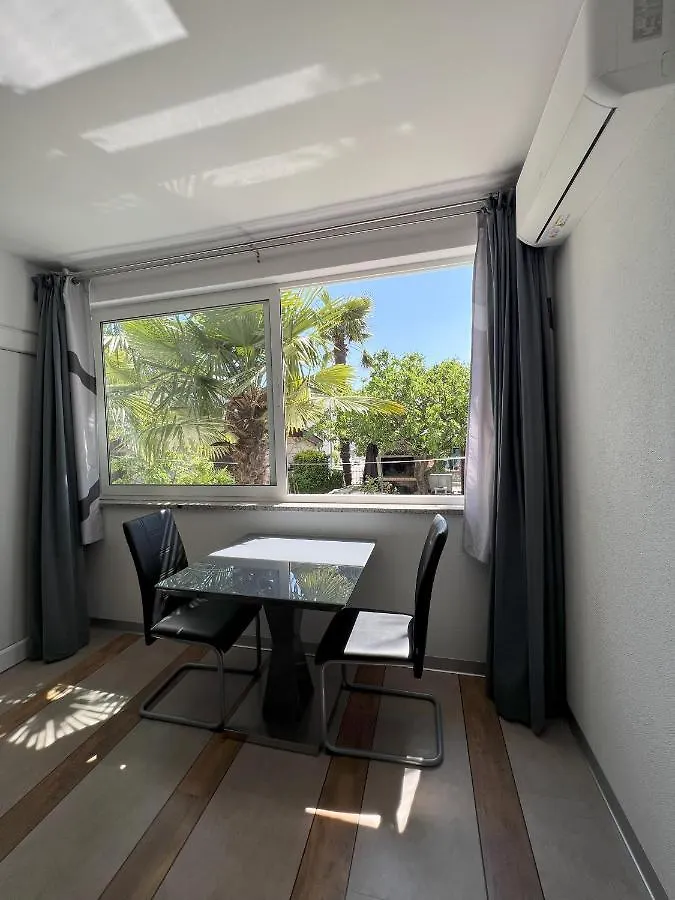 Apartmani Palme Funtana