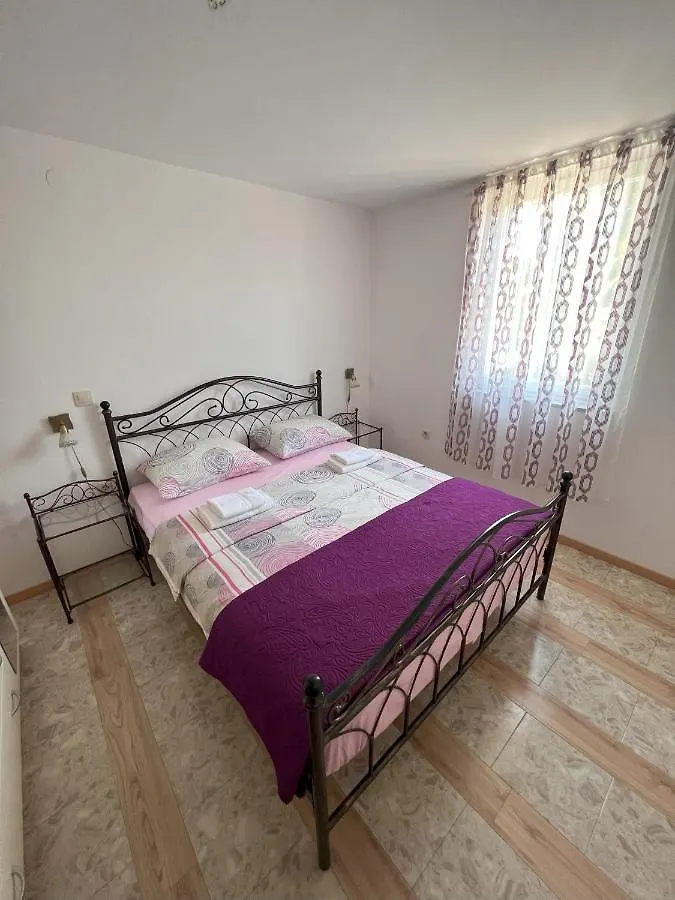 Apartmani Palme Funtana
